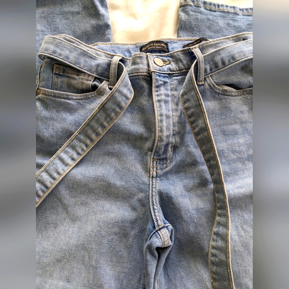 Banana Republic High-Rise Wide Leg Women's Jeans - Picture 6 of 13